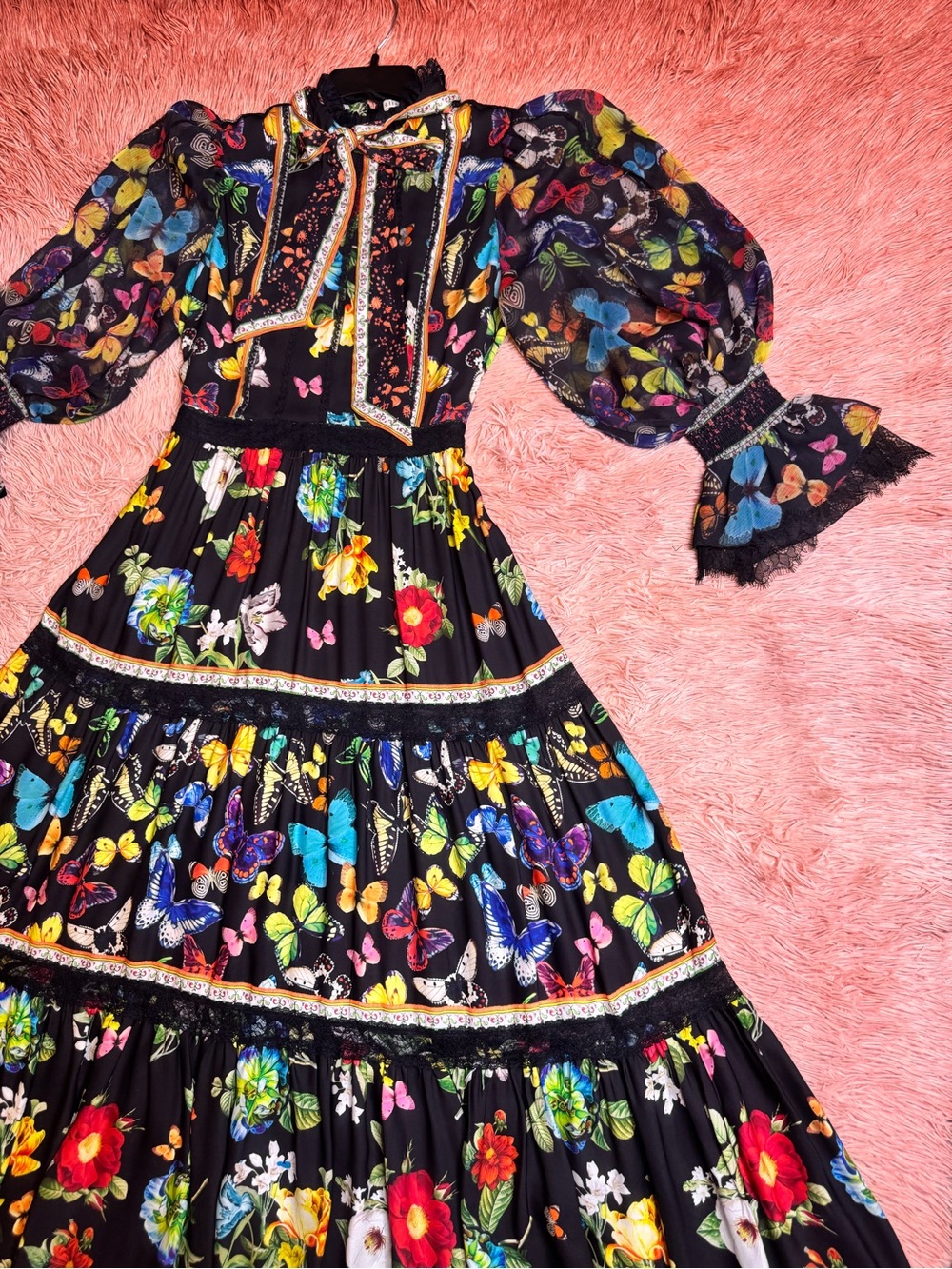 Alice + Olivia Camreigh Printed Blouson Sleeve Maxi Dress. Size 8 - Picture 6 of 17